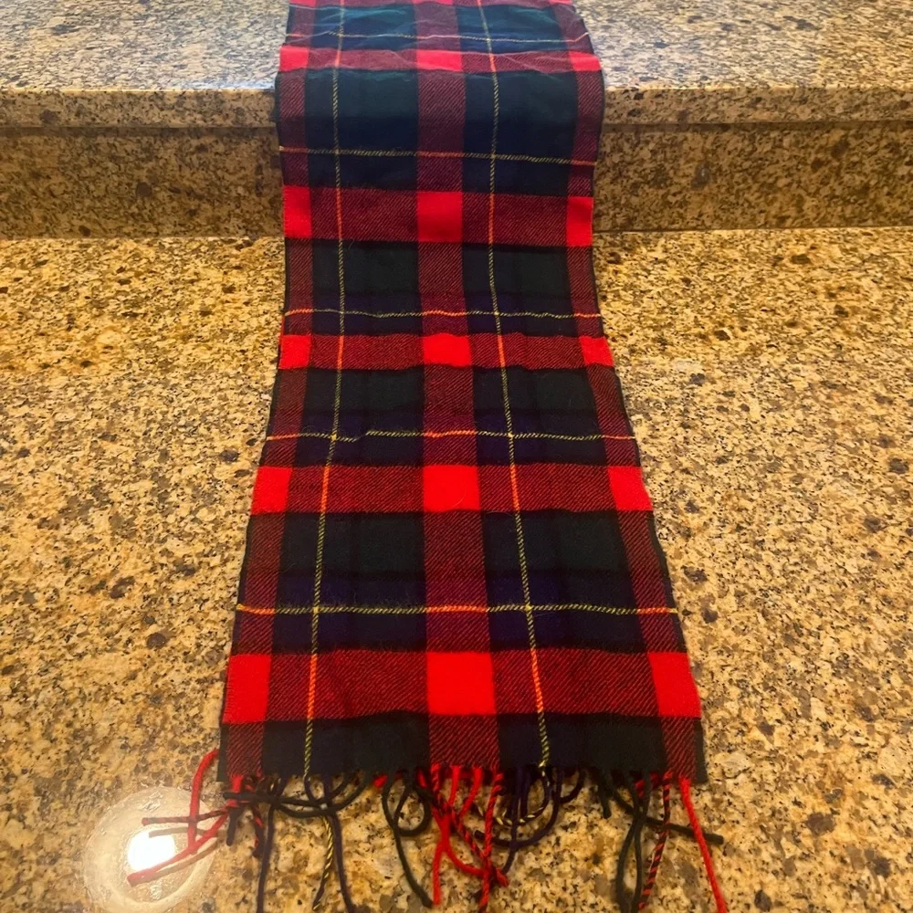 Vintage Glencroft Country Wear Red Tartan Plaid Wool Scarf Made Great Britain